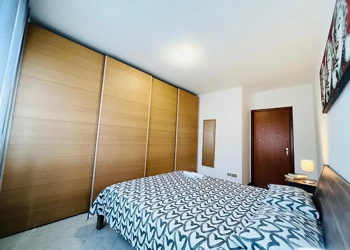Milan Very Big Apartments With 2 Balcony In Navigli District