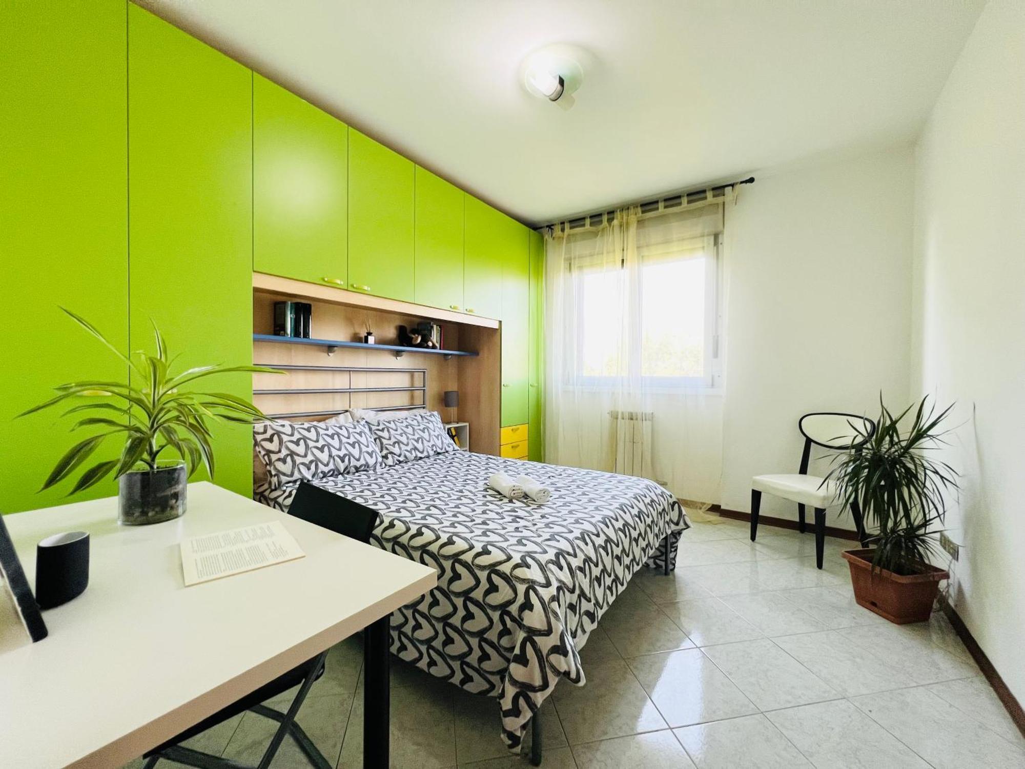 Very Big With 2 Balcony In Navigli District Milan