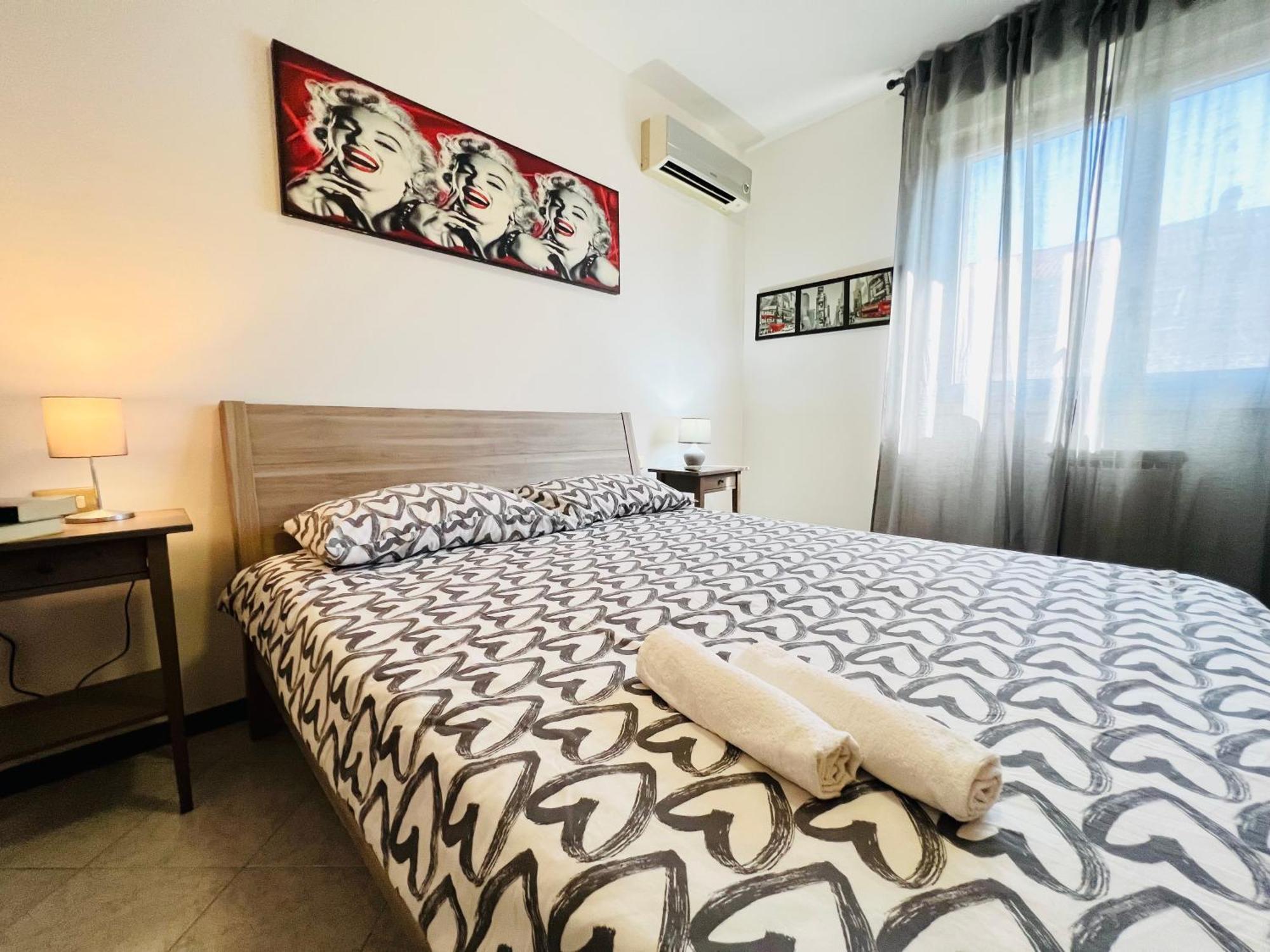 Very Big With 2 Balcony In Navigli District * Milan