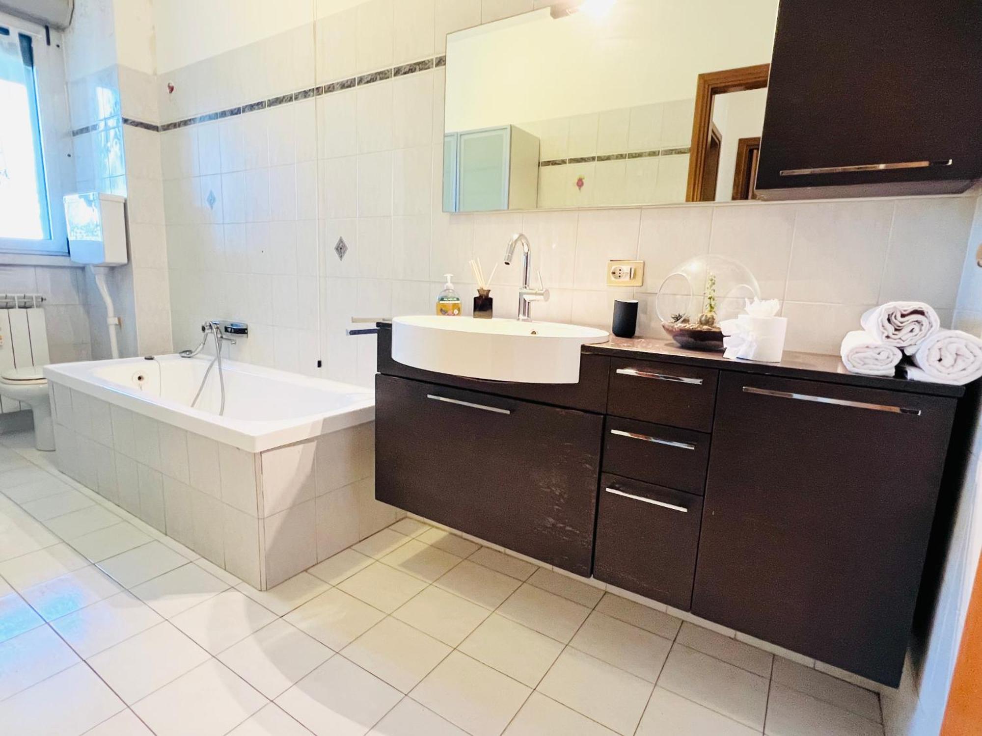 Appartement Very Big With 2 Balcony In Navigli District