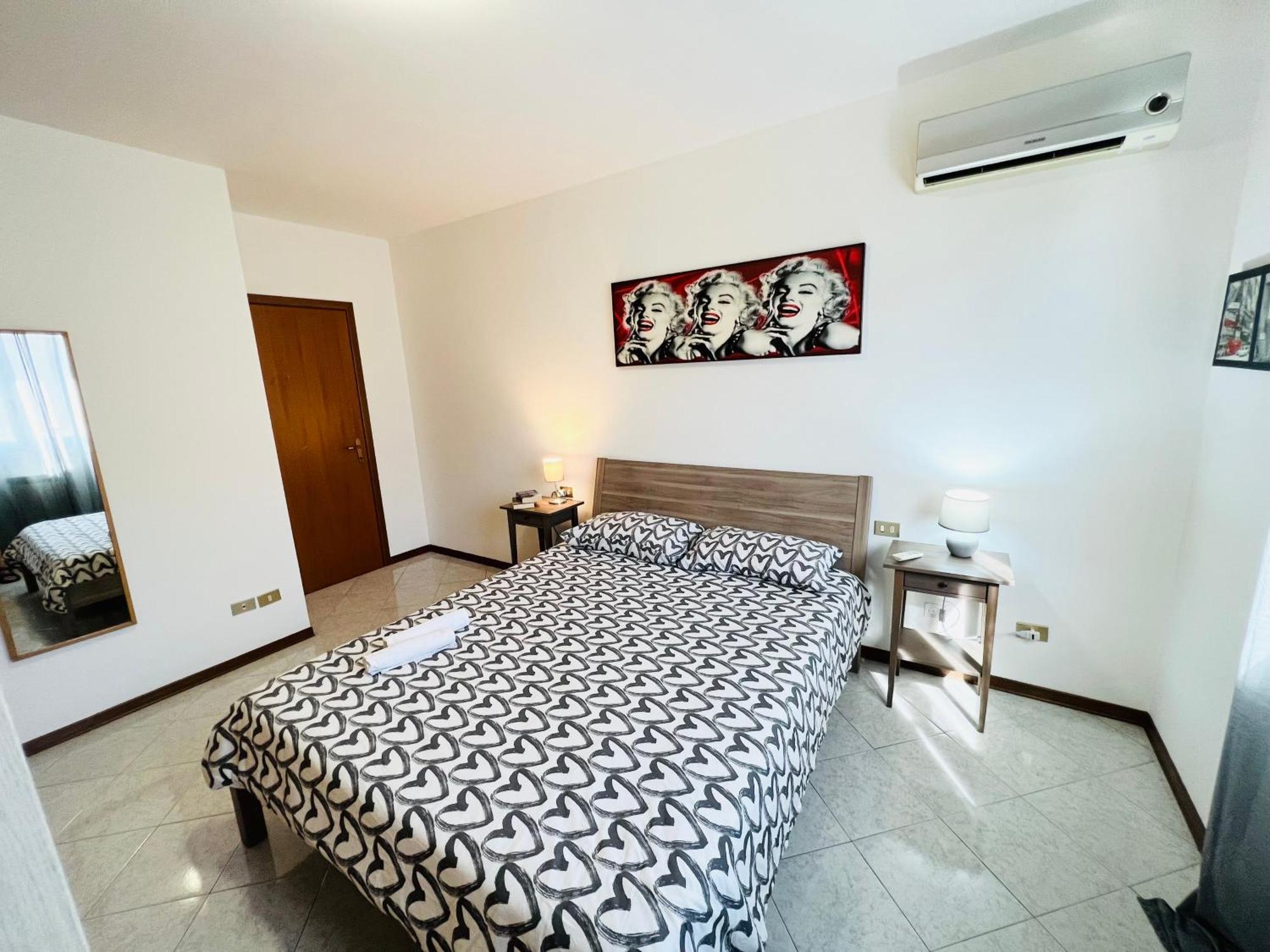 Appartement Very Big With 2 Balcony In Navigli District Milan