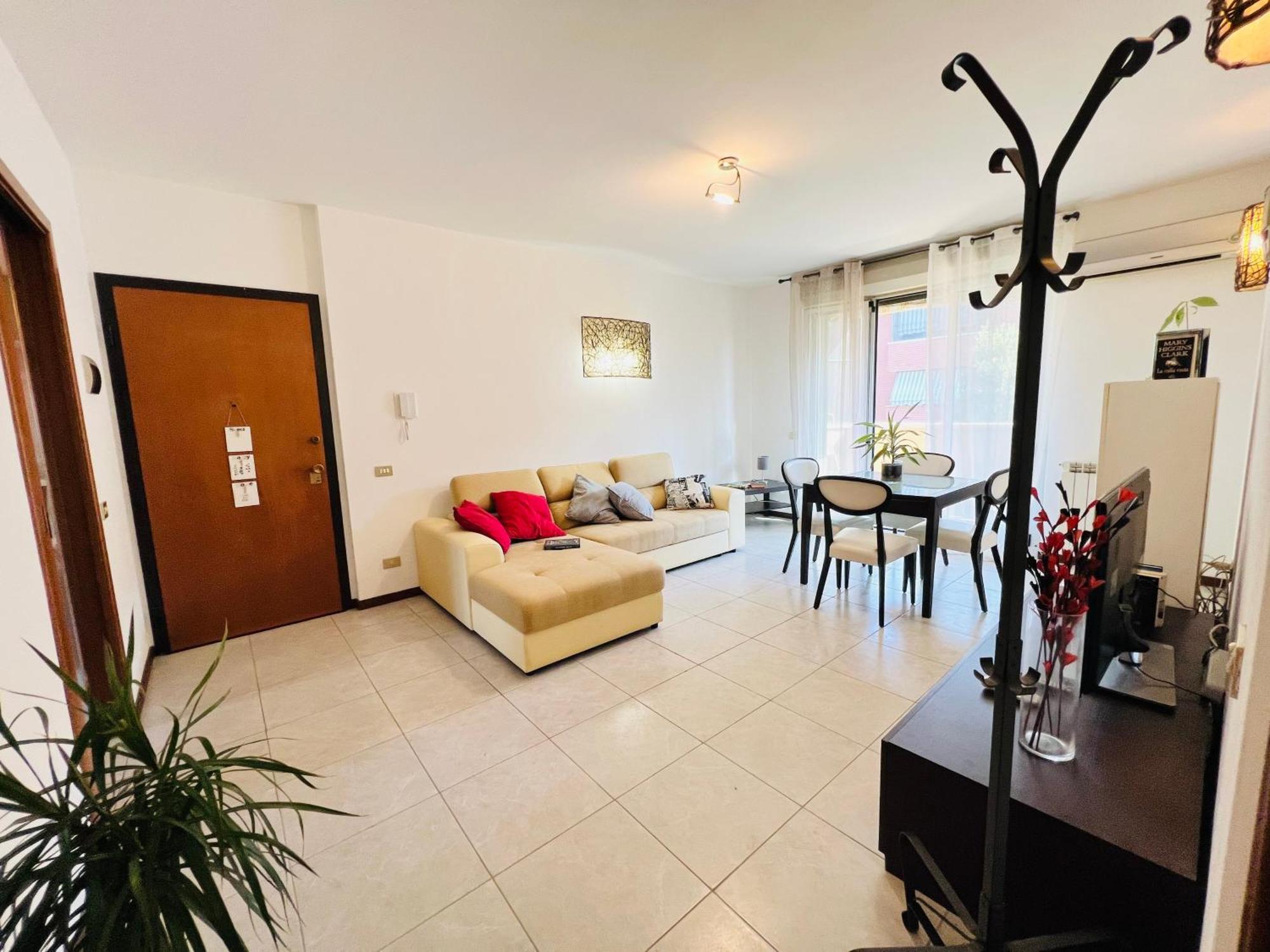 Appartement Very Big With 2 Balcony In Navigli District Milan